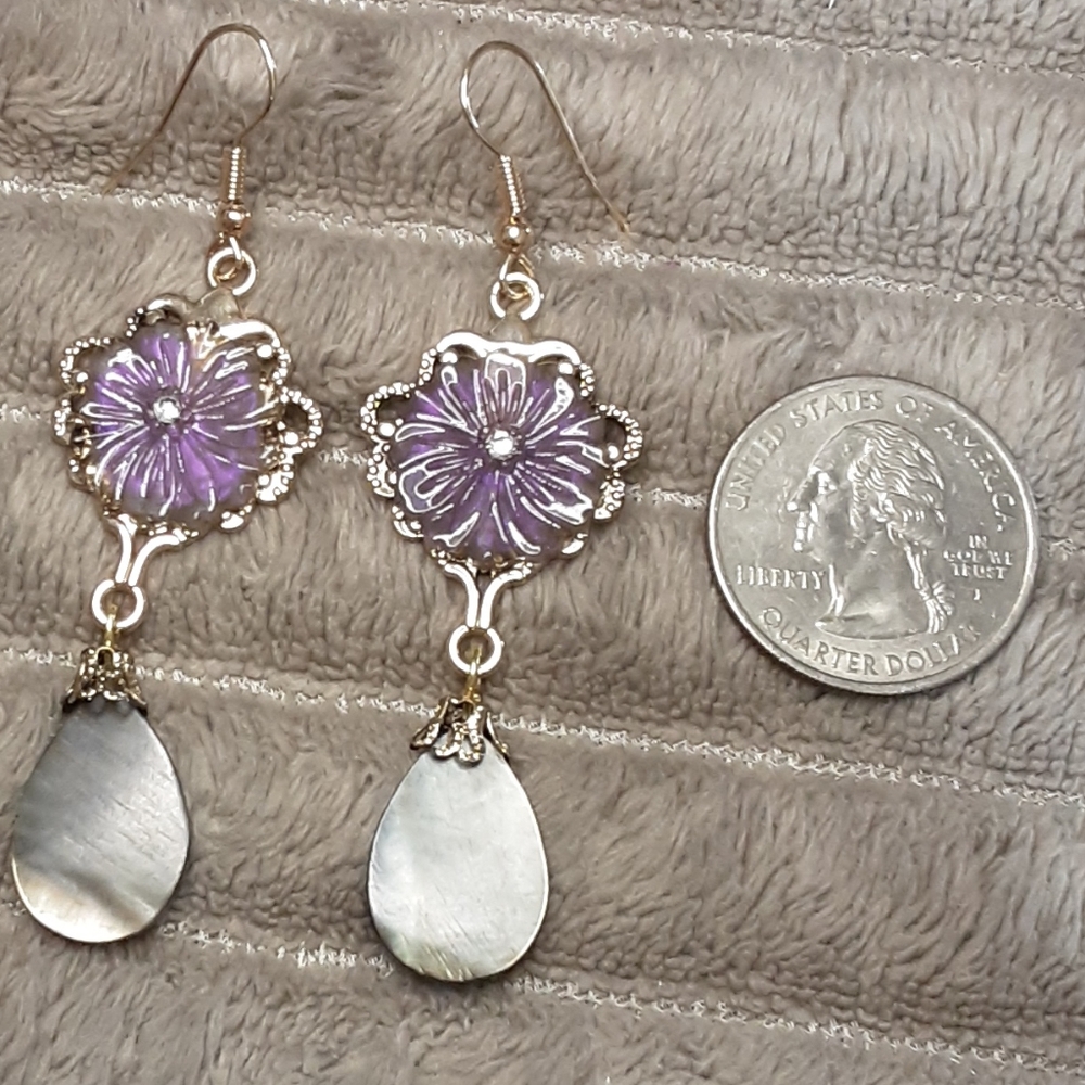 Handmade Shell and Glass Flower Earrings Purple Gold Tone - Picture 7 of 8